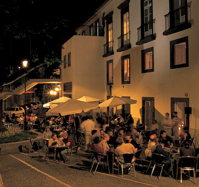 Funchal bei Nacht